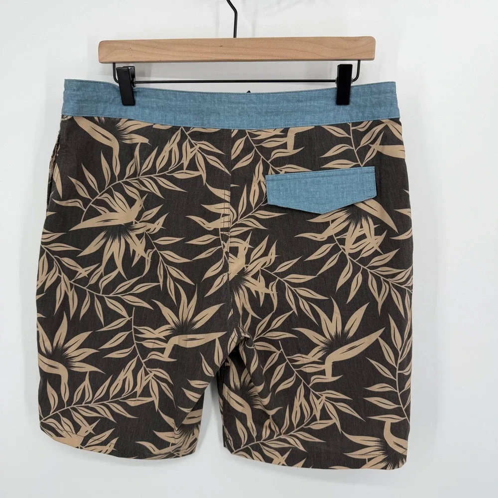 Goodfellow & Co Board Shorts Mens 33 Brown Leaf Print 4-Way Stretch Swim Trunks